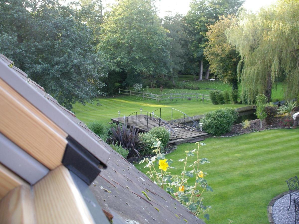 Riverside Lodge Pied A Terre Fordingbridge Kültér fotó